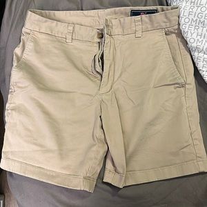 Vineyard Vine Khaki Short—30 Waist